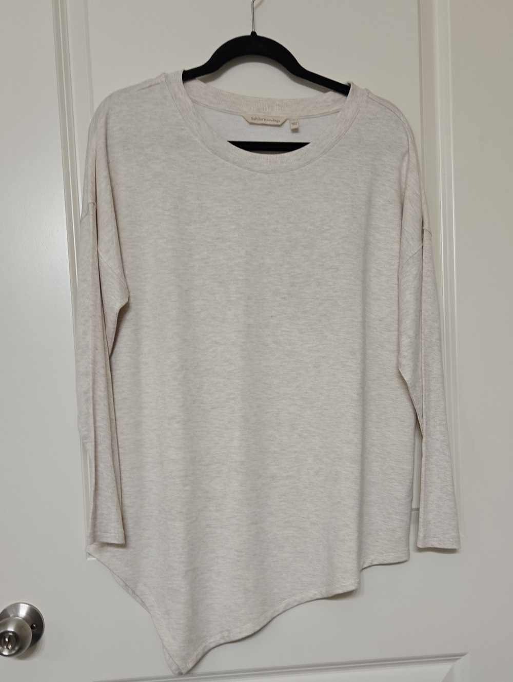 Soft Surroundings Cream Asymmetric Hem Long-Sleeve Top